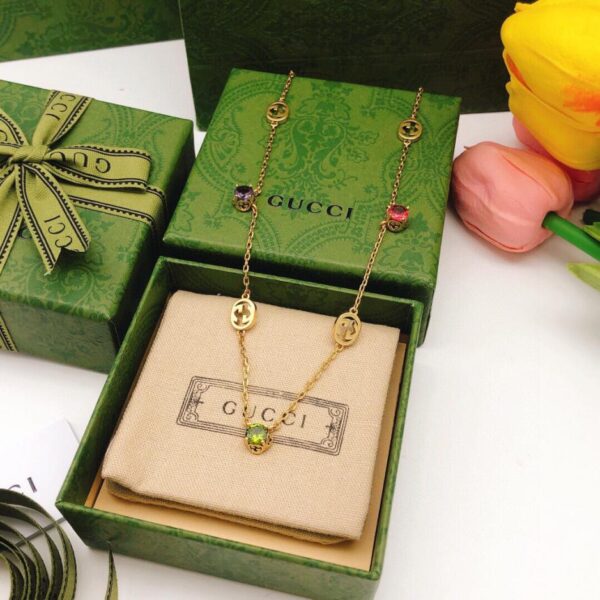 Collier de diamants de couleur Gucci (8D24)