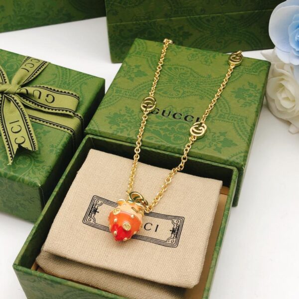 Collier Fraise Gucci (B126)