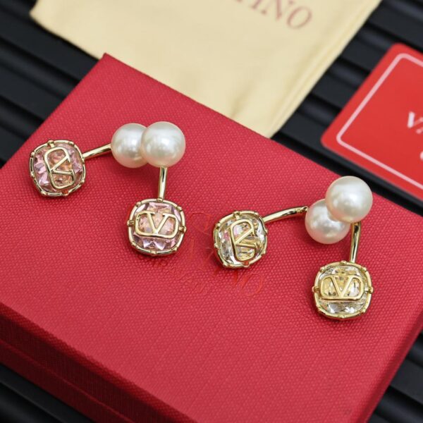 Valentino - Boucles d'oreilles à tige avec lettres et perles en forme de cube de sucre (9676)