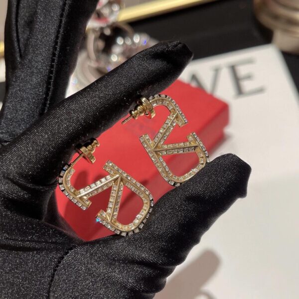 Boucles d'oreilles carrées en diamant avec logo Valentino (1B78)