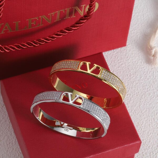 Bracelet Valentino.(F76F)