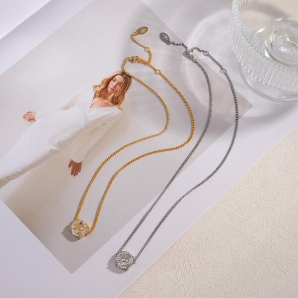 Boucles d'oreilles 55 Collier 60 Valentino Valentino (AD1C)