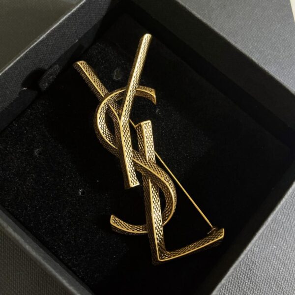 Broche lettre Saint Laurent YSL (A9A9)