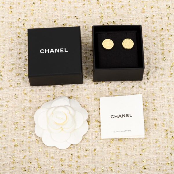 Boucles d'oreilles gâteau rondes Chanel