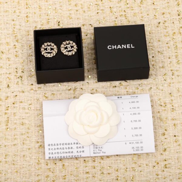 Boucles d'oreilles rondes creuses Chanel