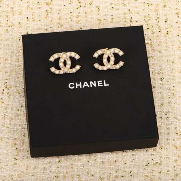 Chanel grandes boucles d'oreilles en perles double c