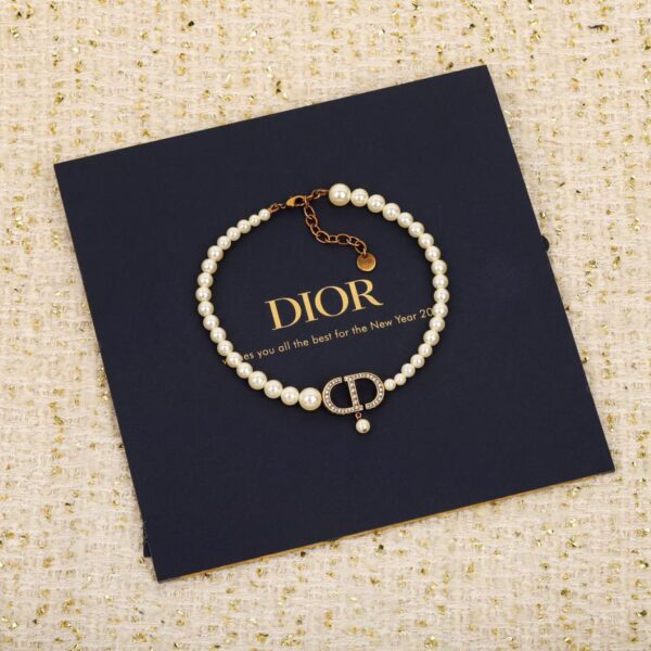 Collier ras du cou à perles Dior CD