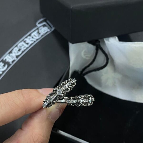Bague fleur croix en pierre Chrome Hearts