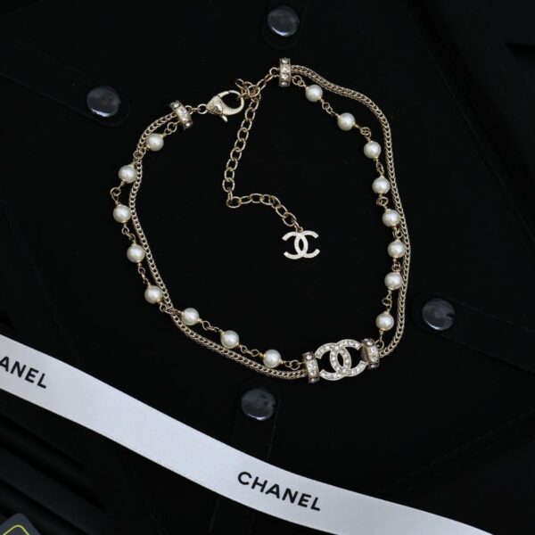 Collier de perles double couche double C entièrement diamanté Chanel (AE7D)