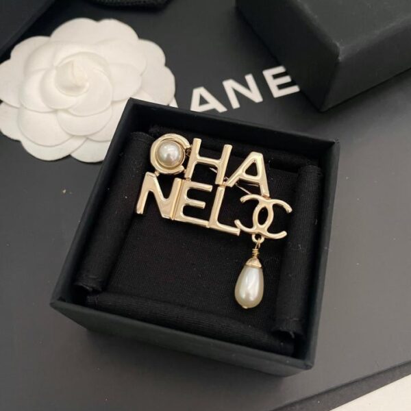 Broche bouclier CNEL(1364)
