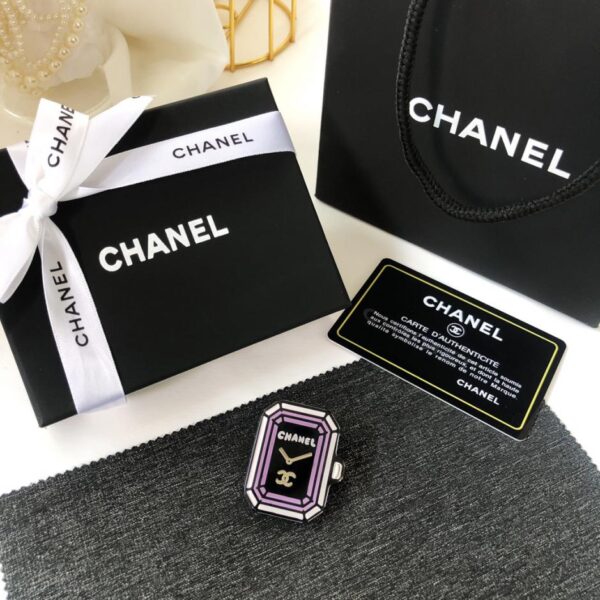 Broche Chanel nouvelle série de montres bande dessinée (CF3C)