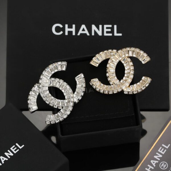 Broche carrée en diamant, article populaire de Chanel (BDFD)