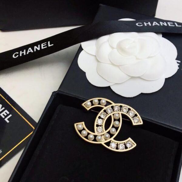 Chanel nouvelle broche début printemps (5037)