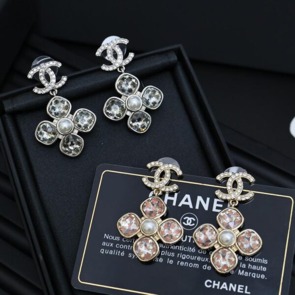 Boucles d'oreilles fleur de trèfle à quatre feuilles peintes Chanel (0245)