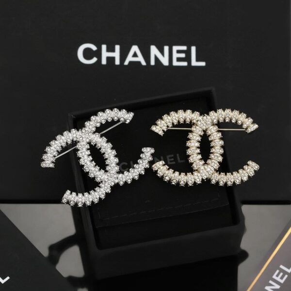 Broche article phare de Chanel (B7E6)