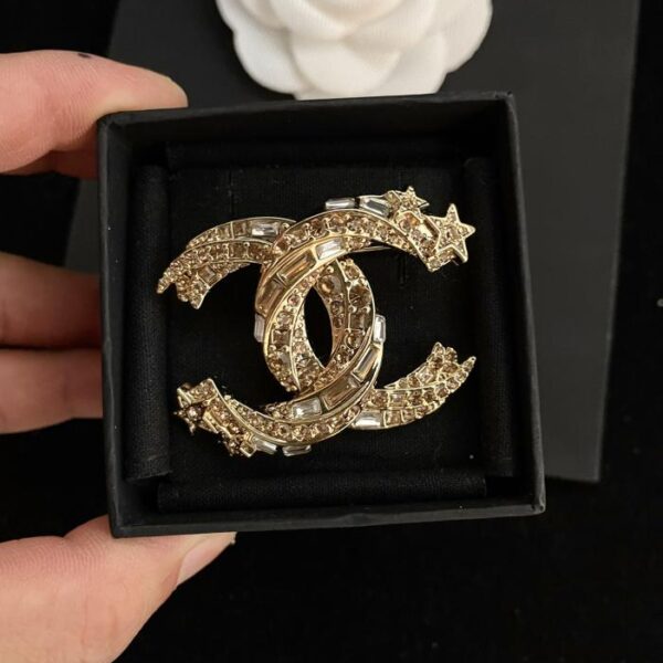 Broche Double C en diamant carré Chanel (45FE)