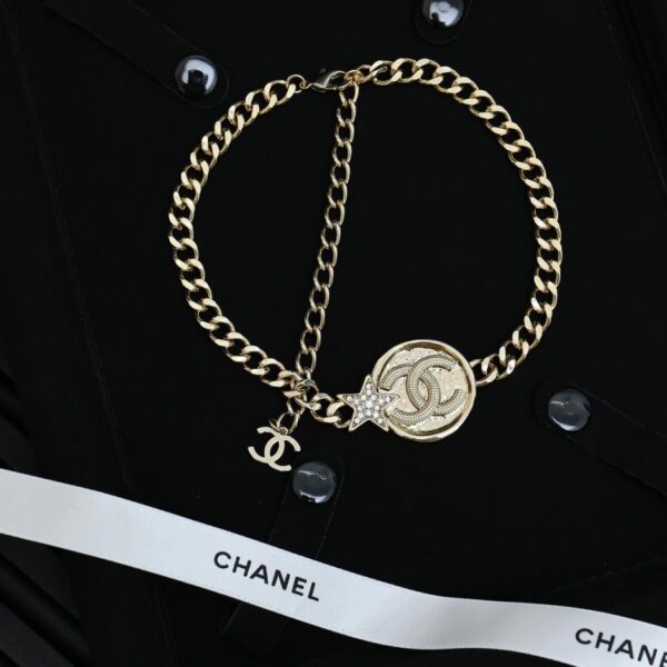 Collier étoile pièce d'or double c Chanel (513A)