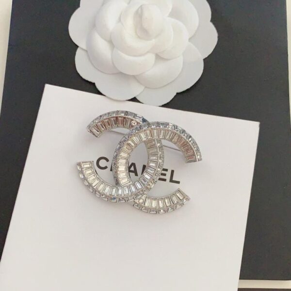 Chanel nouvelle broche classique en diamant carré (E213)