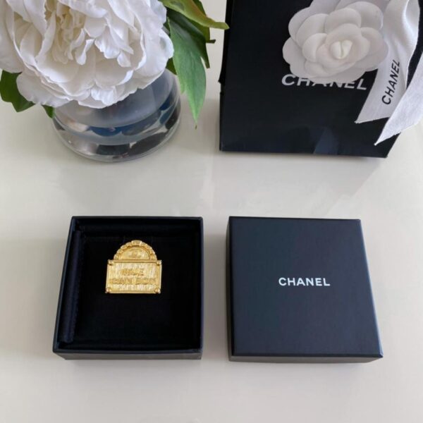 Broche Kangpeng avancée faite à la main Chanel (1248)