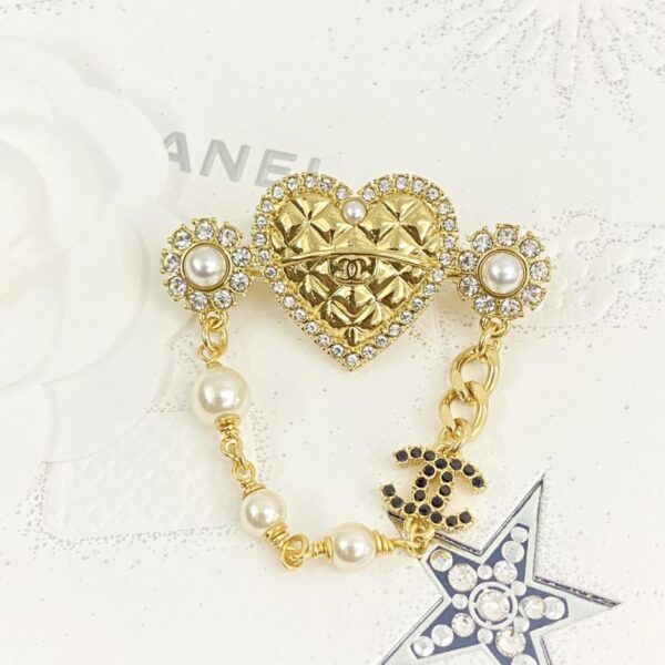 Broche chaîne amour diamant Chanel (E4B7)