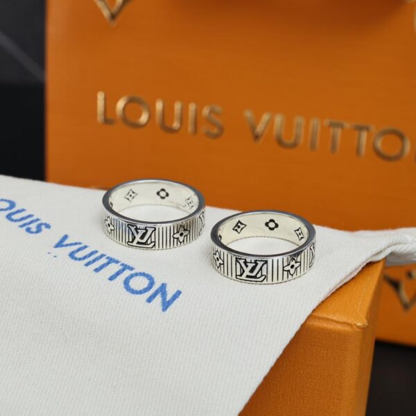 Bagues Louis Vuitton pour couples, même style (21C6)