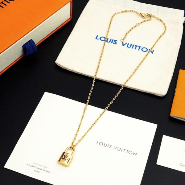 Collier Louis Vuitton Charity Lock en argent en édition limitée (372F)