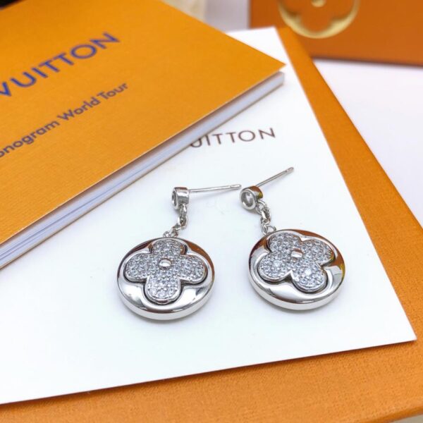 Louuis Vuitton dernières boucles d'oreilles à pampilles en argent (79CE)