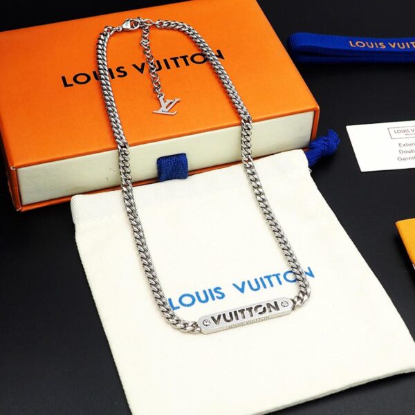 Le nouveau collier LV ID de Louis Vuitton (3E20)