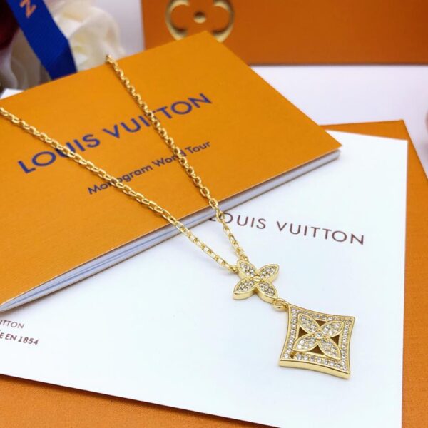 Le dernier collier de presbytie en forme de diamant à pompon de Louuis Vuitton avec diamants (AB21)