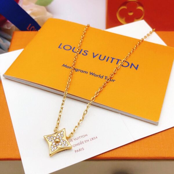 Louuis Vuitton dernier collier de presbytie en losange (6E27)