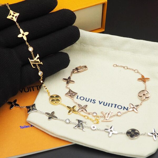 Les bracelets Louis Vuitton arrivent (1A23)