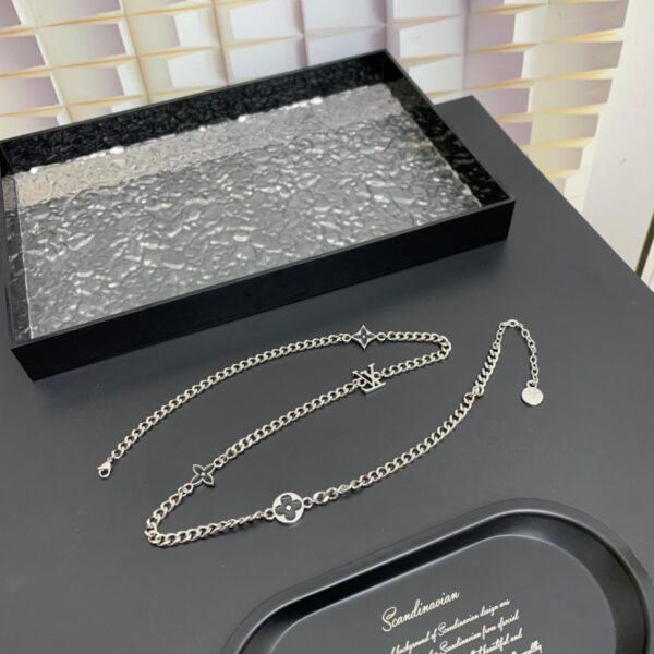 Collier Louuis Vuitton Spike (D101)