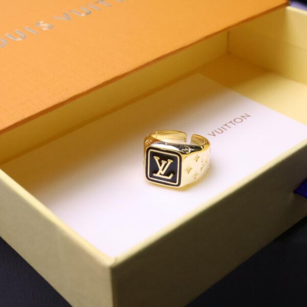 Chevalière de comptoir Louuis Vuitton argent or disponible en stock (68E6)