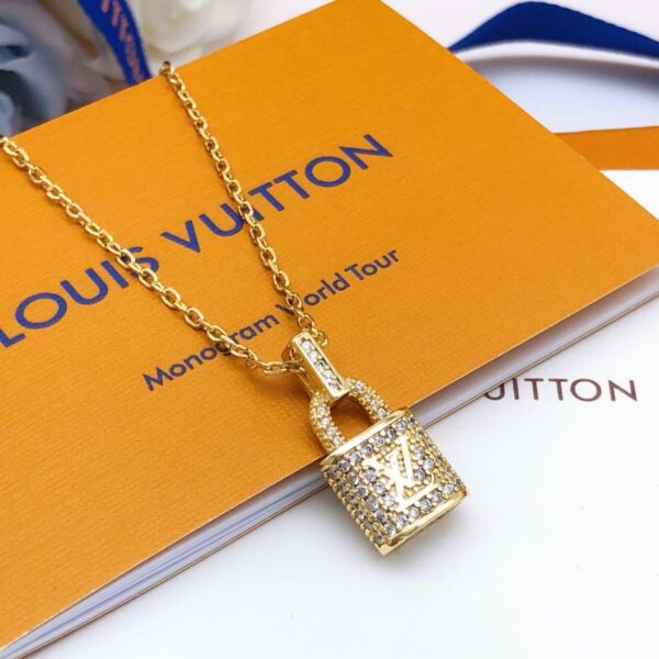 Dernier collier cadenas de Louuis Vuitton avec diamants (B887)
