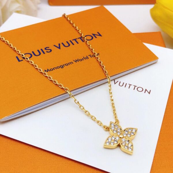 Louuis Vuitton dernier collier de presbytie (CCD9)