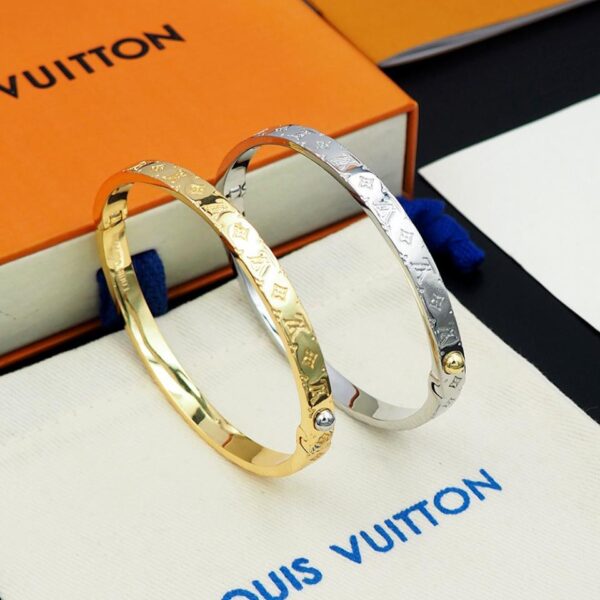 Le nouveau bracelet en laiton Nanogram de Louis Vuitton (6DF0)