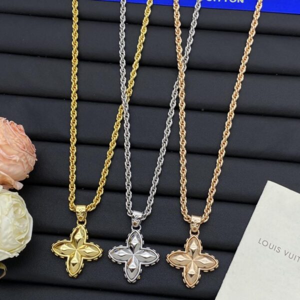 Nouveau collier Lv (IN0W0)