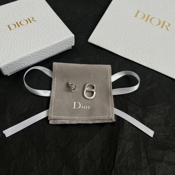 Boucles d'oreilles Dior d'occasion (identiques au comptoir) (GRXQP)