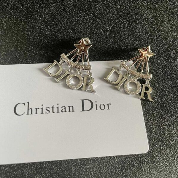 Boucles d'oreilles Dior d'occasion (identiques au comptoir) (72W8X)