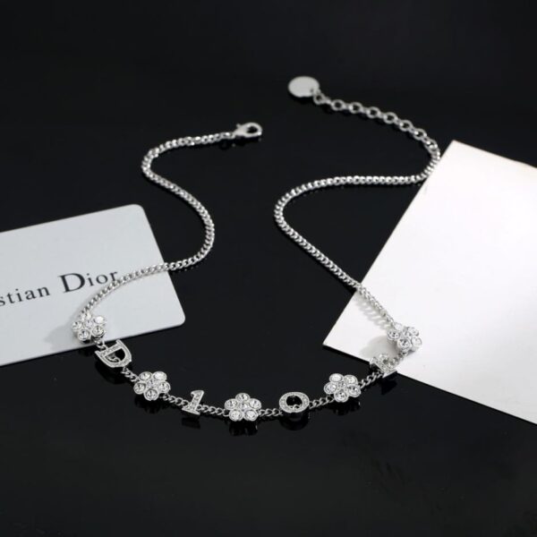 Collier Dior Letter Flower (8UW8L)