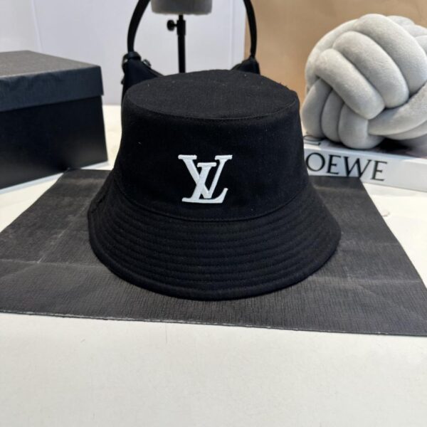 Bob double face brodé LV (WTTZT)
