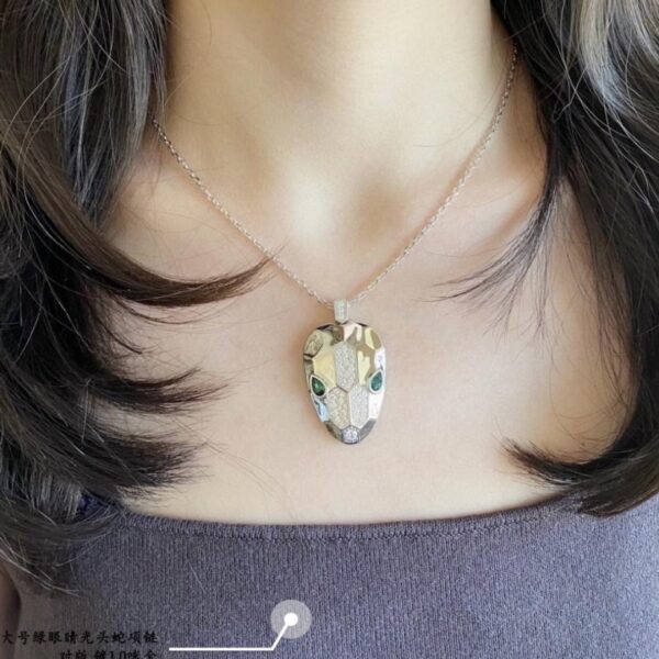Boutique / Collier Bulgari Grand Serpent Chauve aux Yeux Verts (SJ6UO)