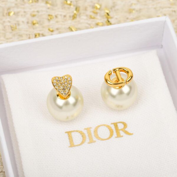 Boutique / 【Boucles d'oreilles en forme de cœur serties de diamants et de perles】Nouvelle collection Croisière (7U3Y7)