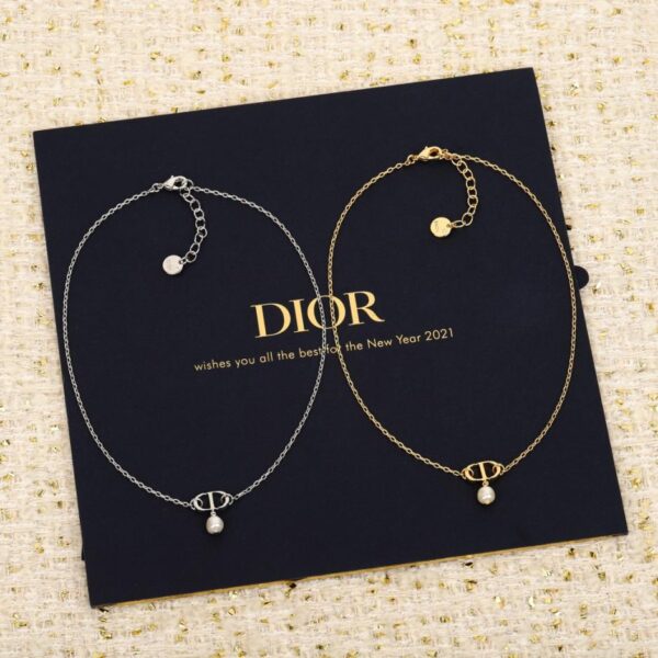 Boutique / Collier de la série CD (FUYCJ) : classique, minimaliste et rafraîchissant