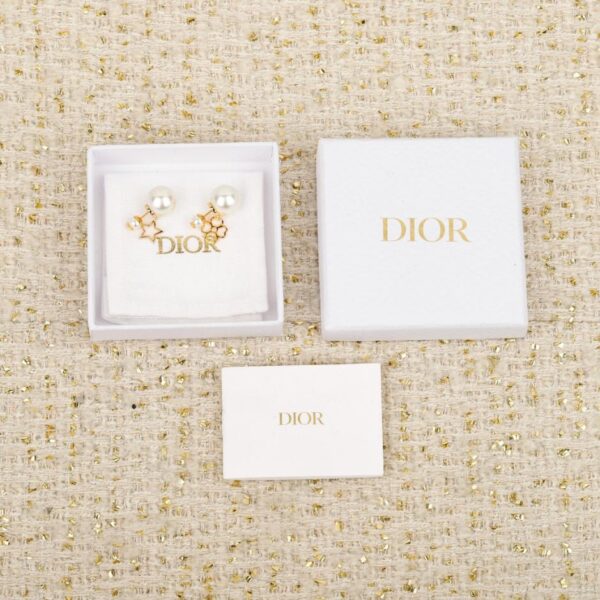 Boutique / 【Boucles d'oreilles asymétriques Dior en perles avec motif étoile à cinq branches et trèfle à quatre feuilles】(UM7OZ)