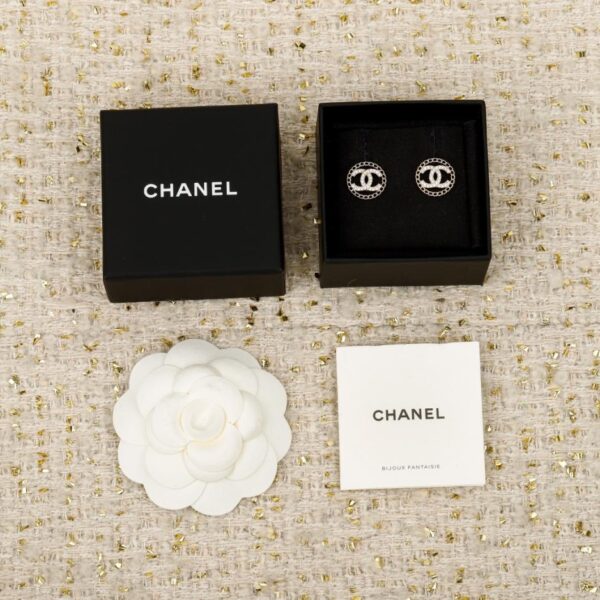 Boutique / 【Boucles d'oreilles Chanel rondes ajourées en forme de double C】(EQ1XB)