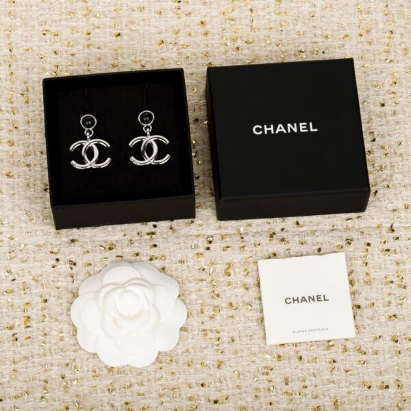 Boutique / 【Boucles d'oreilles à clous en forme de double C lisse】(XOXV0)