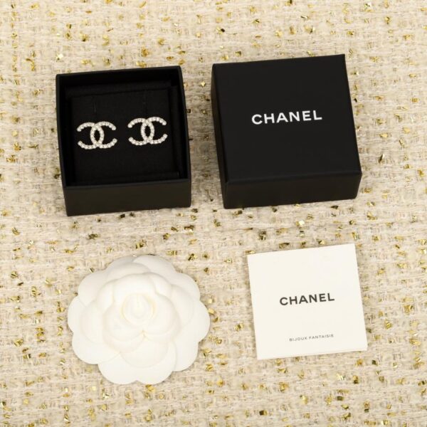 Boutique / 【Boucles d'oreilles Chanel Double C entièrement serties de diamants】(IR3AA)