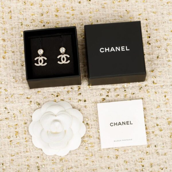 Boutique / 【Boucles d'oreilles Chanel Mini Gold Bean Pendant Double C】(XXR1T)