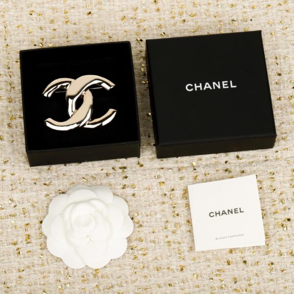 Boutique / 【Broche Chanel Double C Lisse】(OL18R)